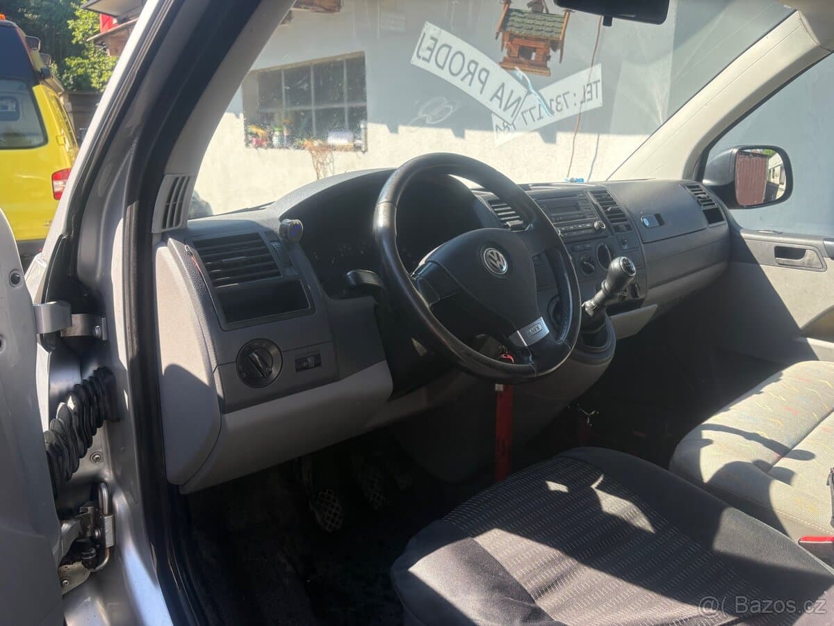 2007 Volkswagen CARAVELLE - 7