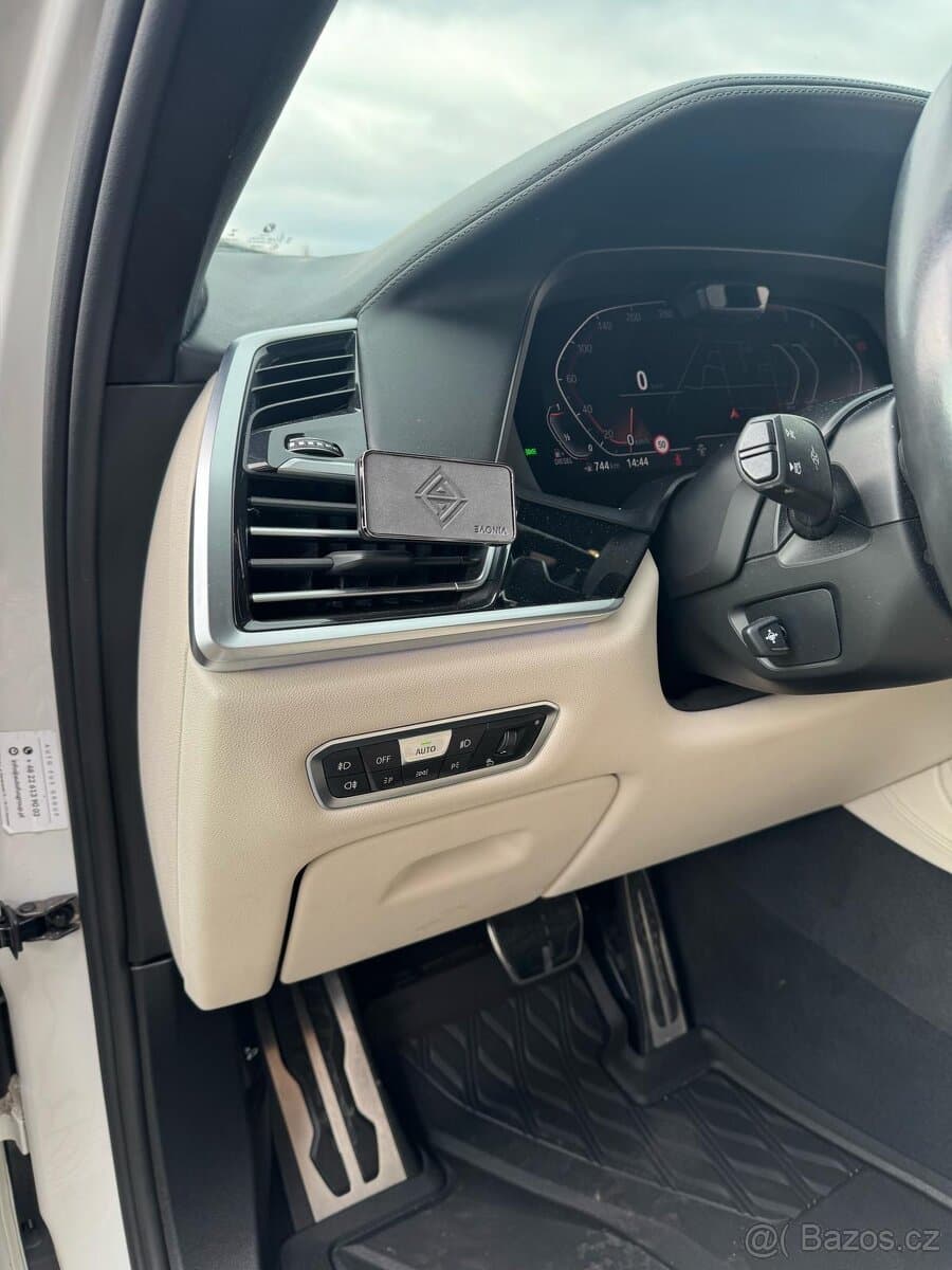 2019 BMW X7 - 7