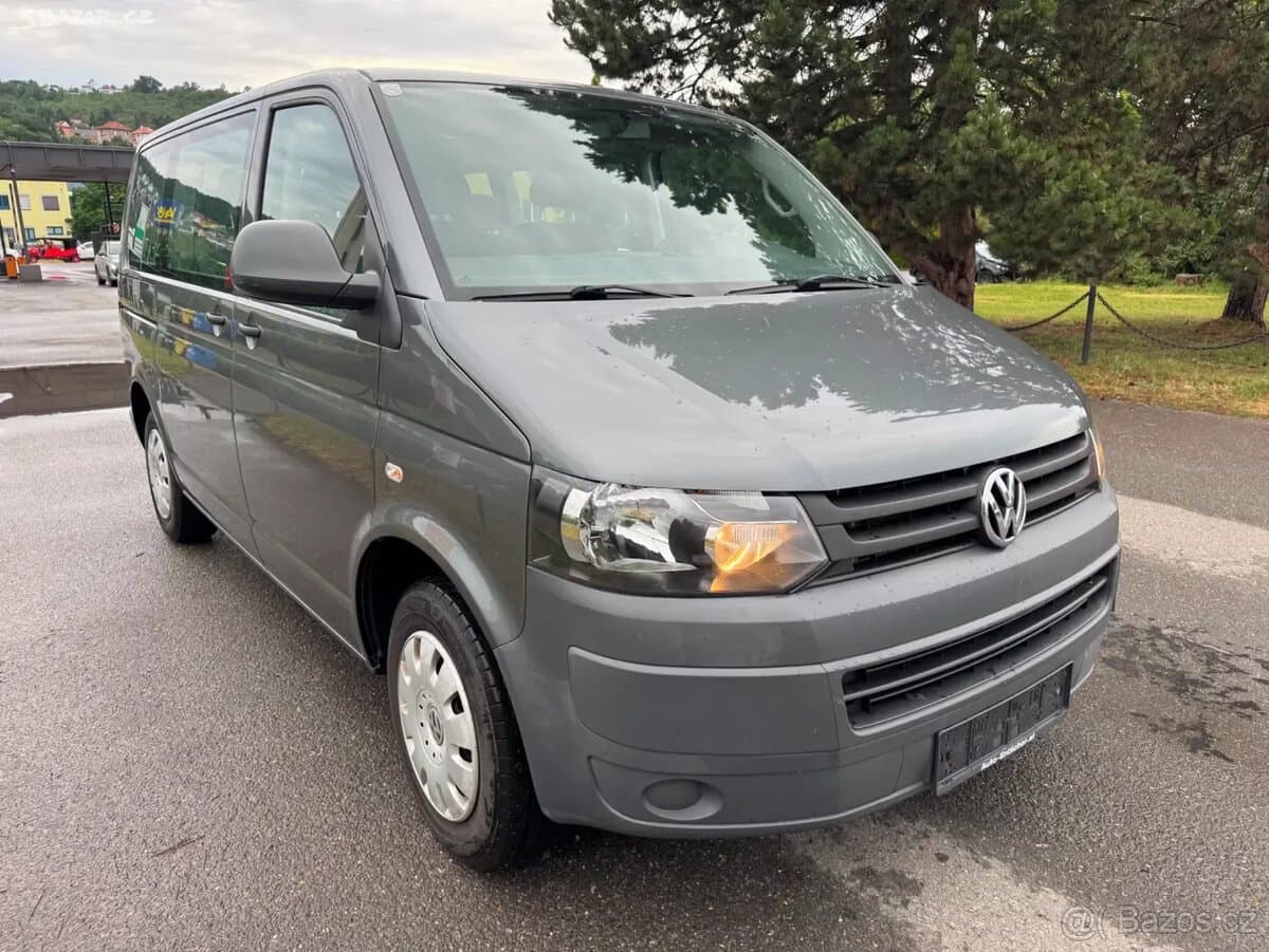 2010 Volkswagen CARAVELLE - 7