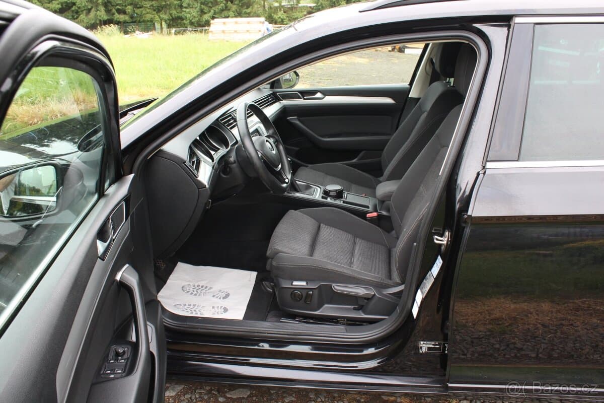 2015 Volkswagen PASSAT - 7