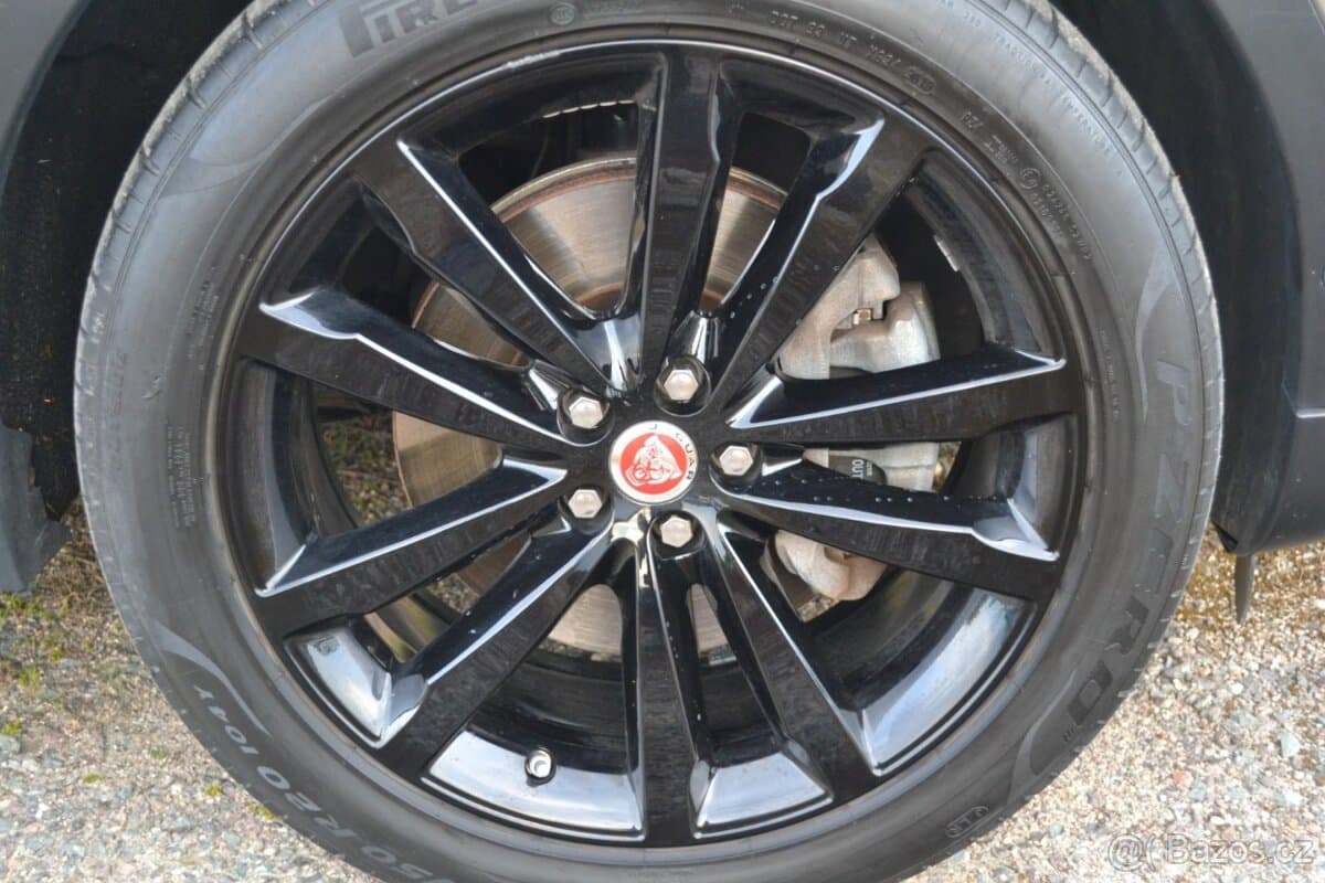 2019 Jaguar E-PACE - 7