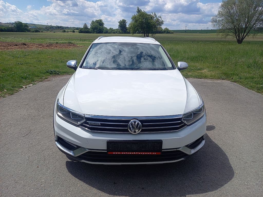 2016 Volkswagen PASSAT - 7