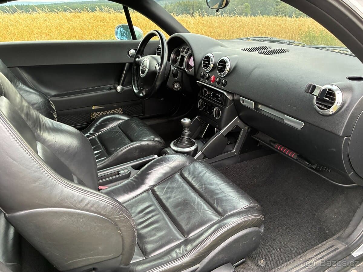 2001 Audi TT - 7