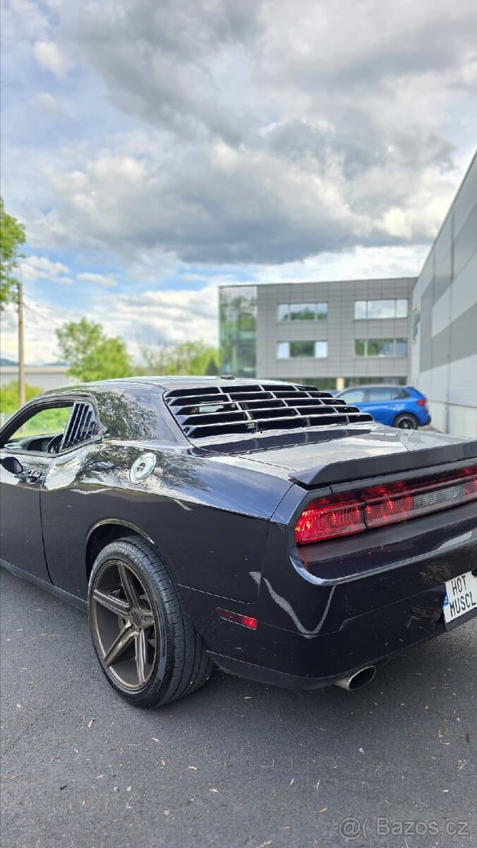 2011 Dodge CHALLENGER - 7