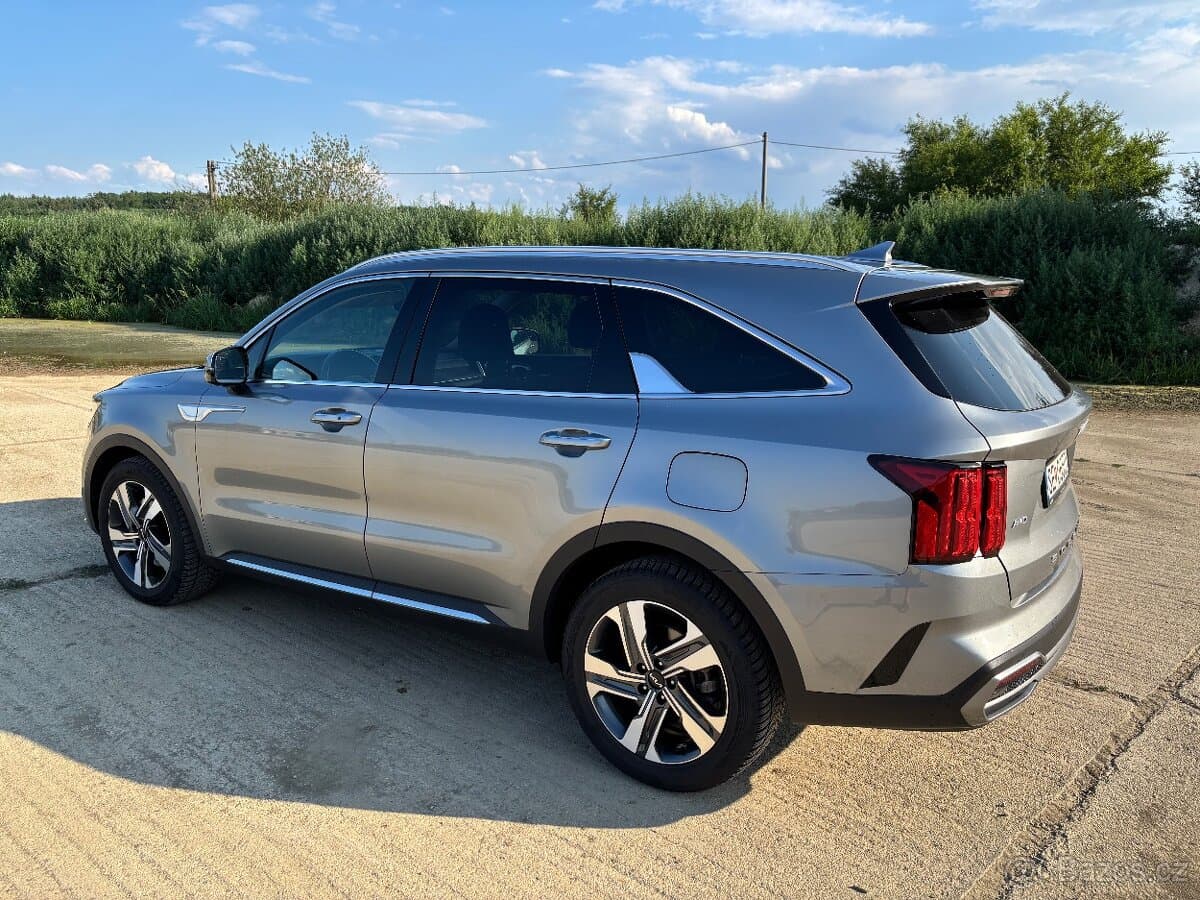 2022 Kia SORENTO - 7