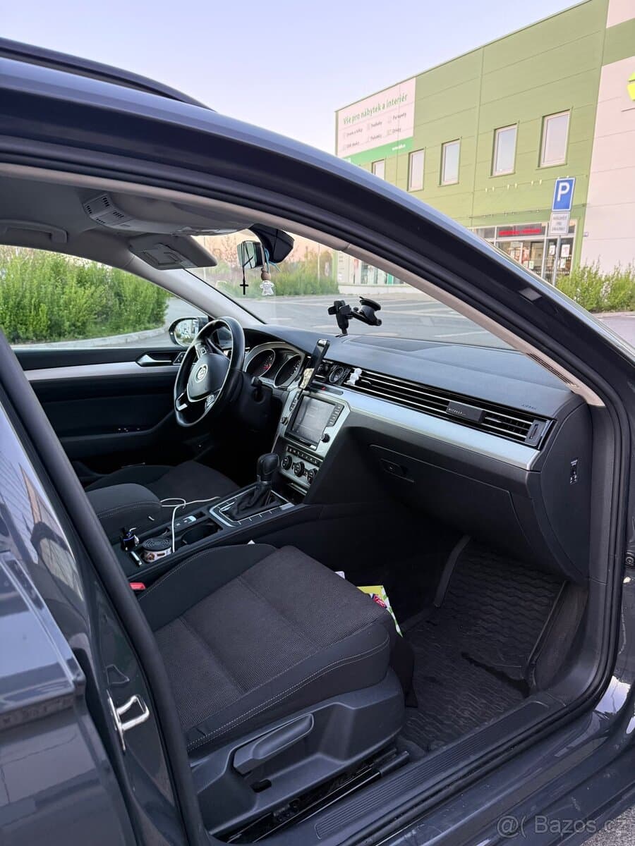 2015 Volkswagen PASSAT - 7