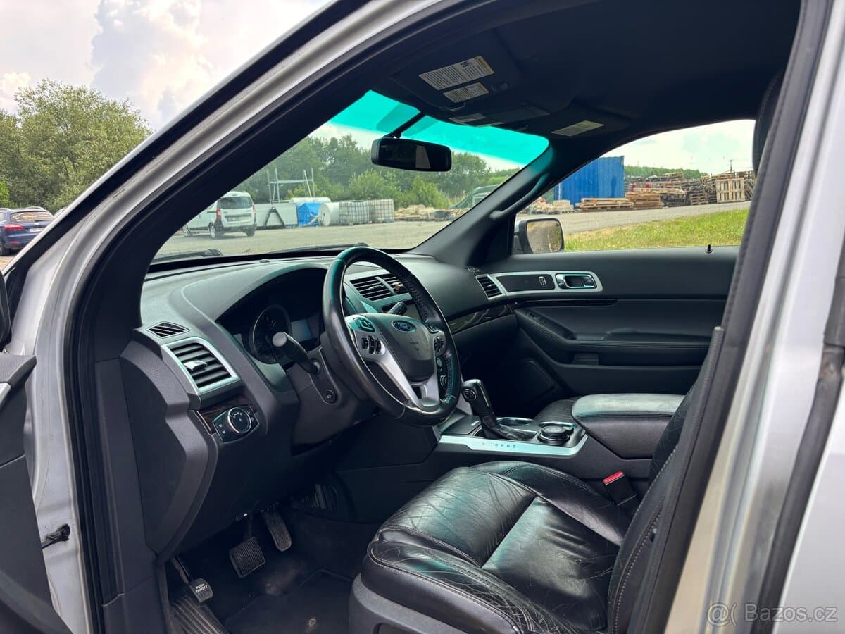 Ford EXPLORER - 7
