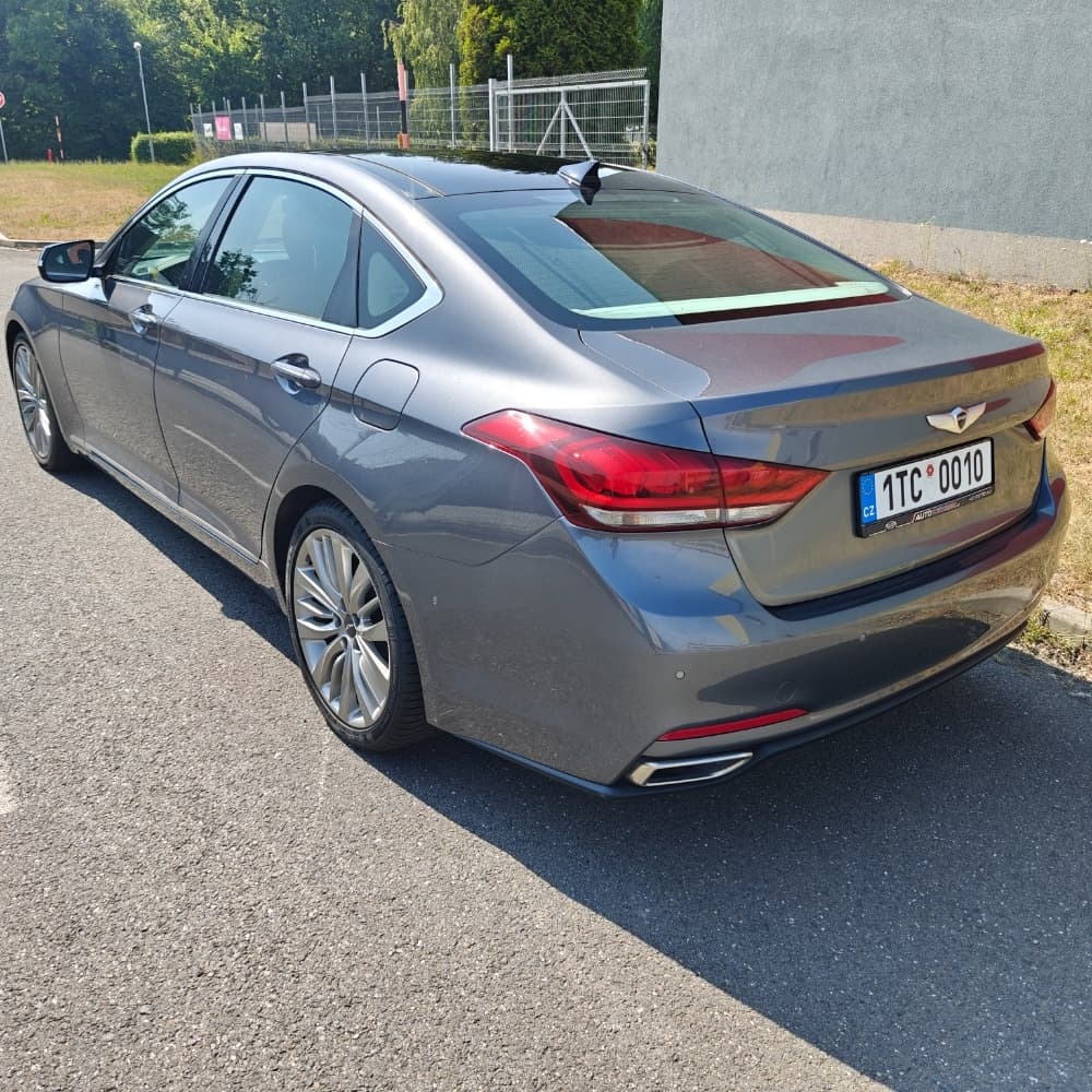 2015 Hyundai GENESIS - 7
