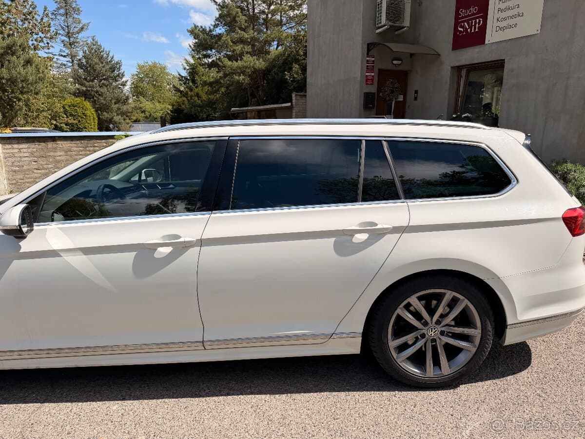 2016 Volkswagen PASSAT - 7