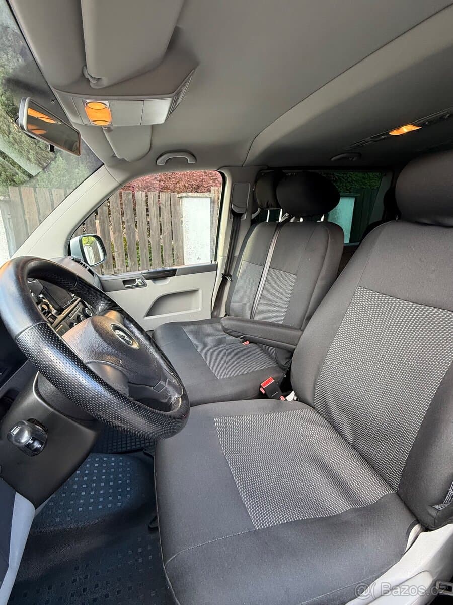 2010 Volkswagen CARAVELLE - 7
