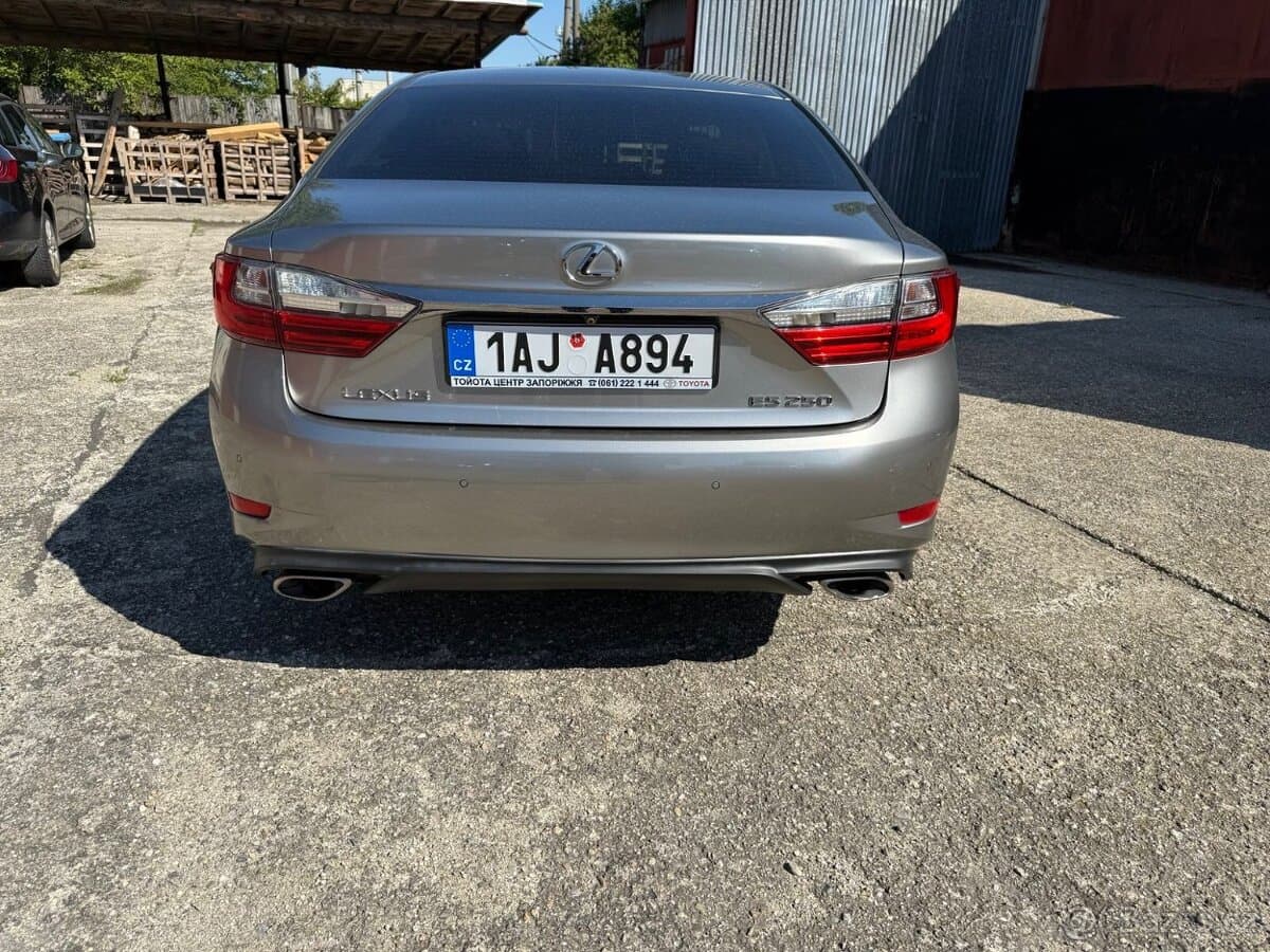 2018 Lexus ES - 7