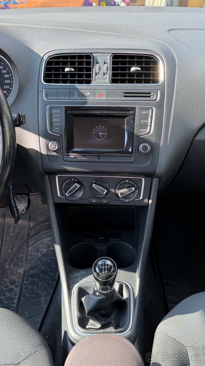 2015 Volkswagen POLO - 7
