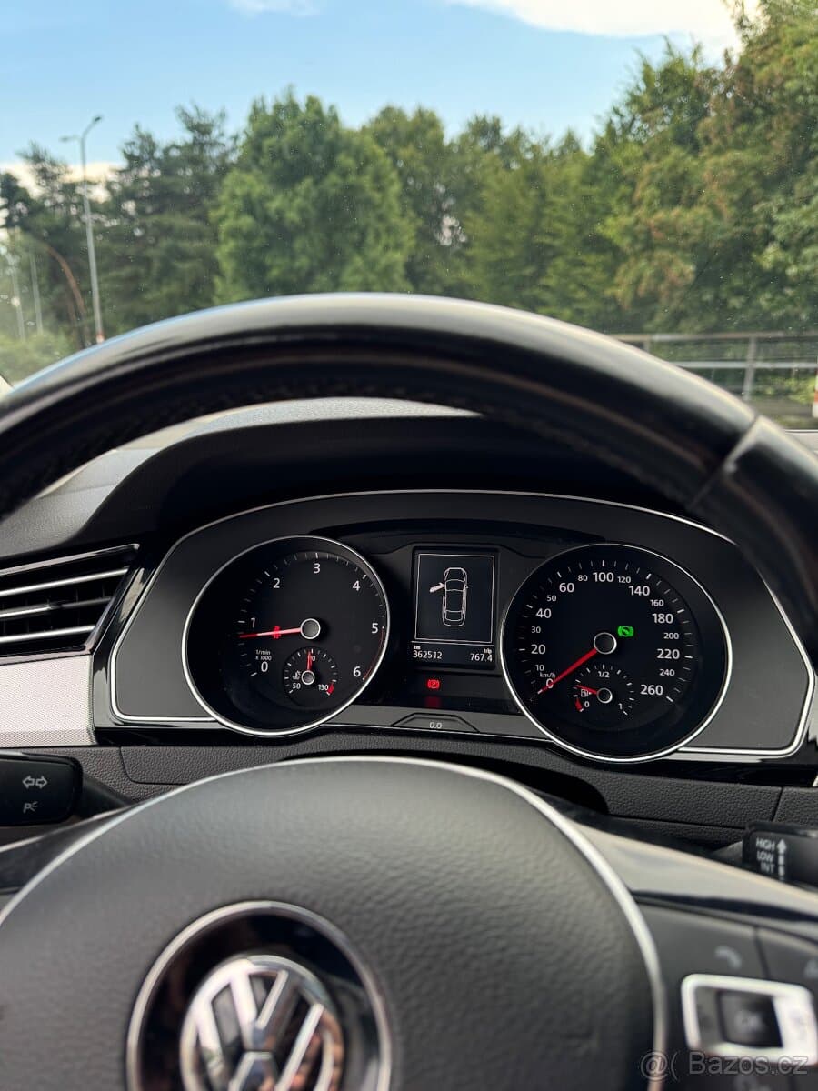2015 Volkswagen PASSAT - 7