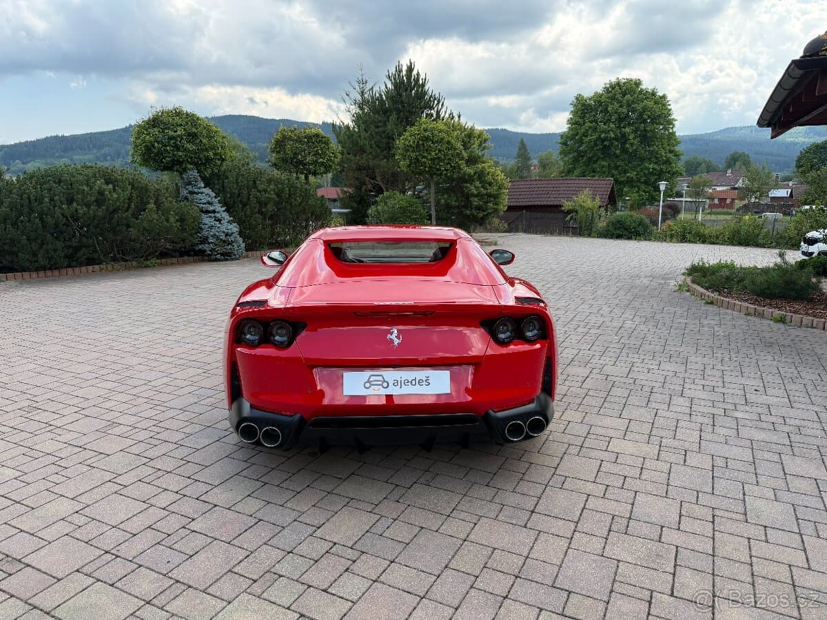 2022 Ferrari 812 - 7