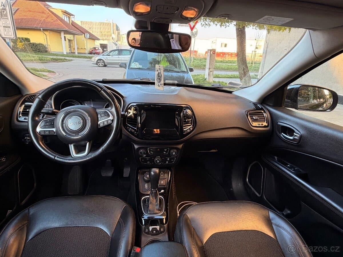 2018 Jeep COMPASS - 7