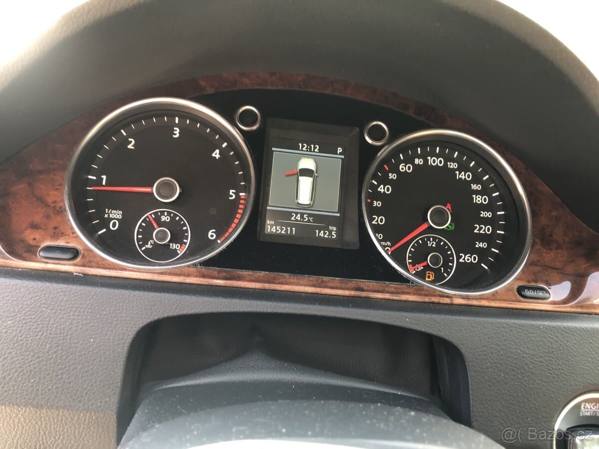 2011 Volkswagen PASSAT - 7