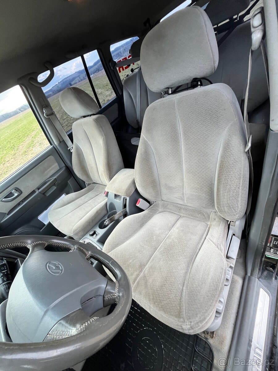 Hyundai TERRACAN - 7