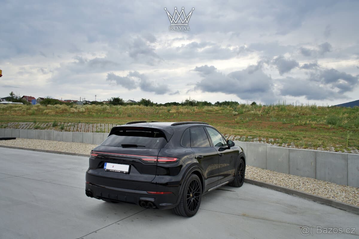 2021 Porsche CAYENNE - 7
