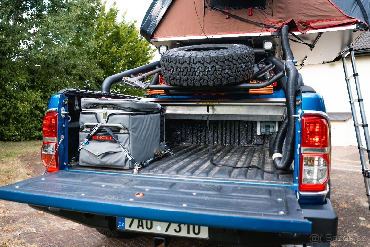 Toyota HILUX - 7