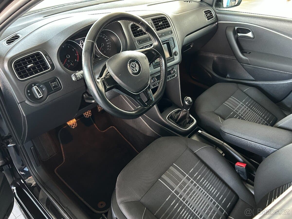 2015 Volkswagen POLO - 7