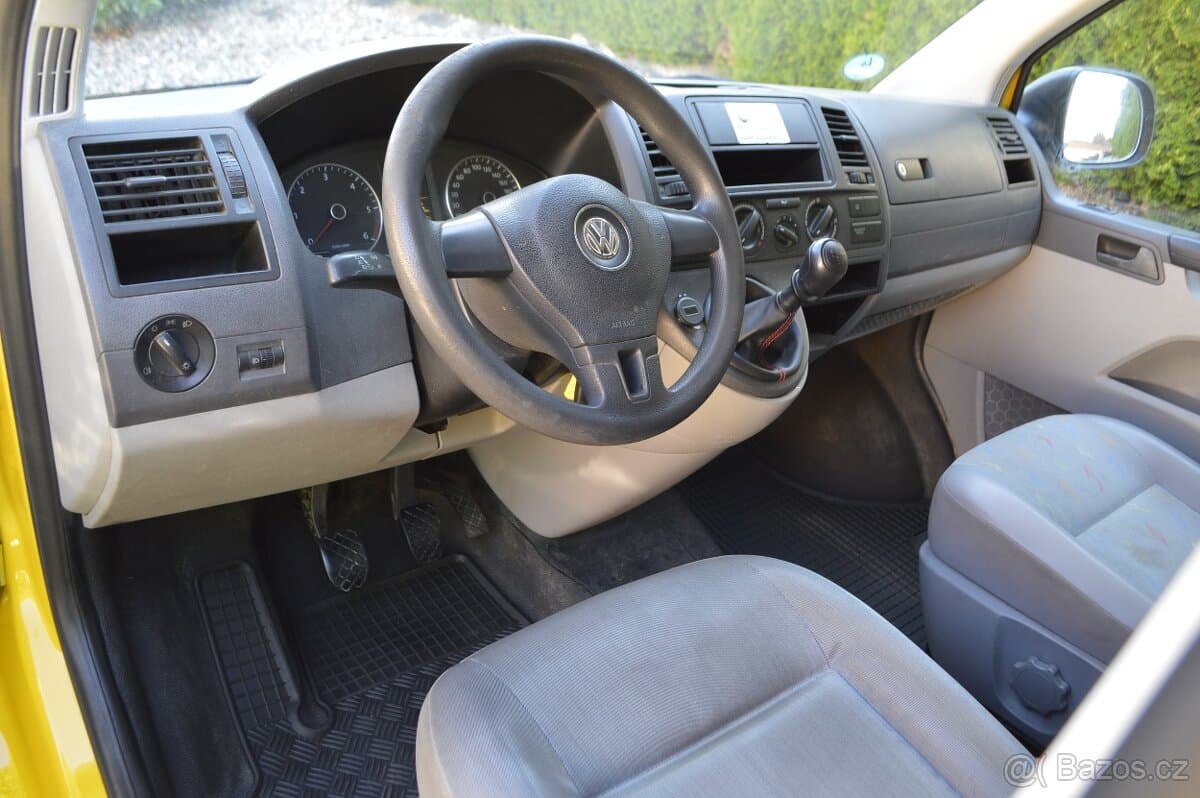 2011 Volkswagen TRANSPORTER - 7