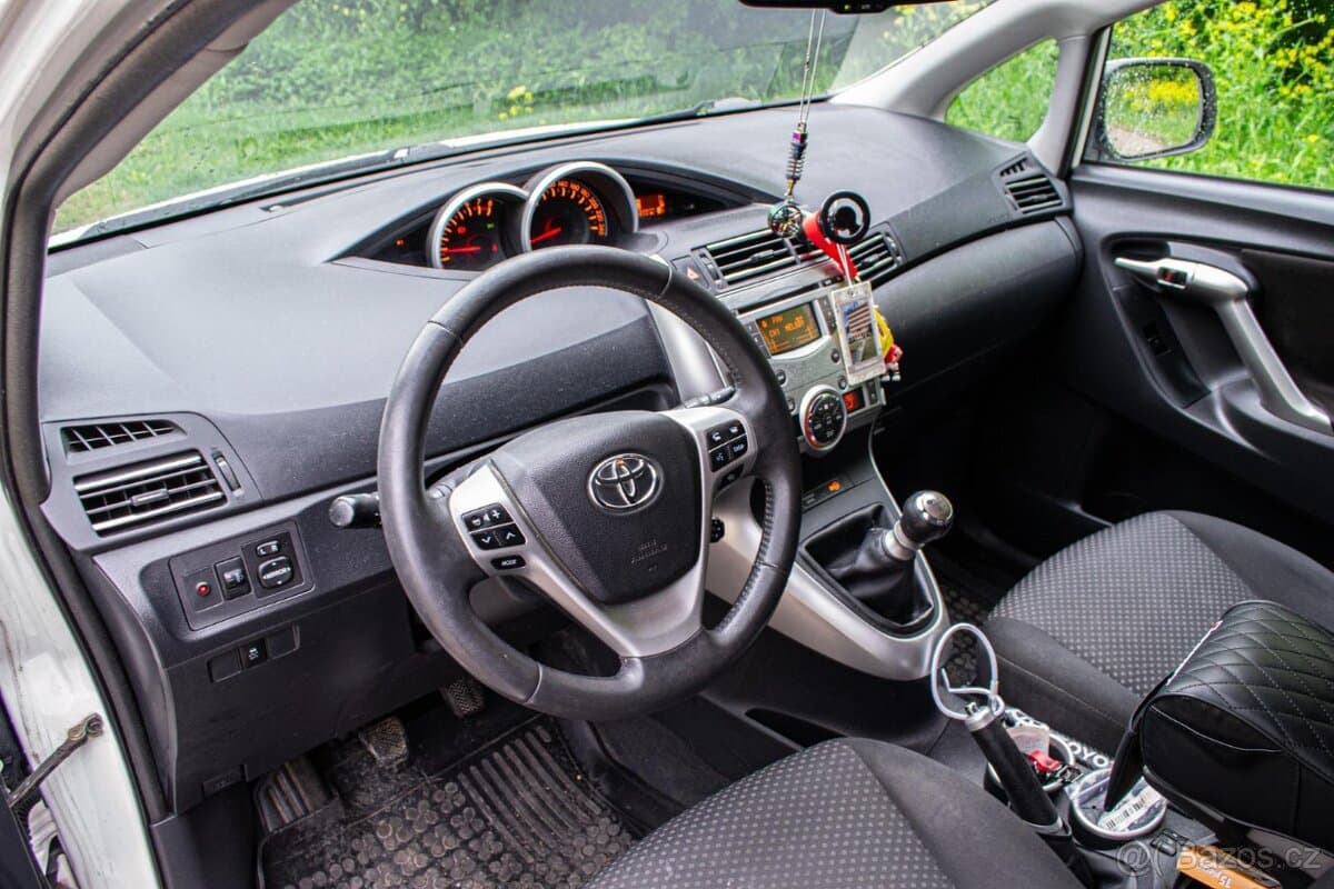 2011 Toyota VERSO - 7