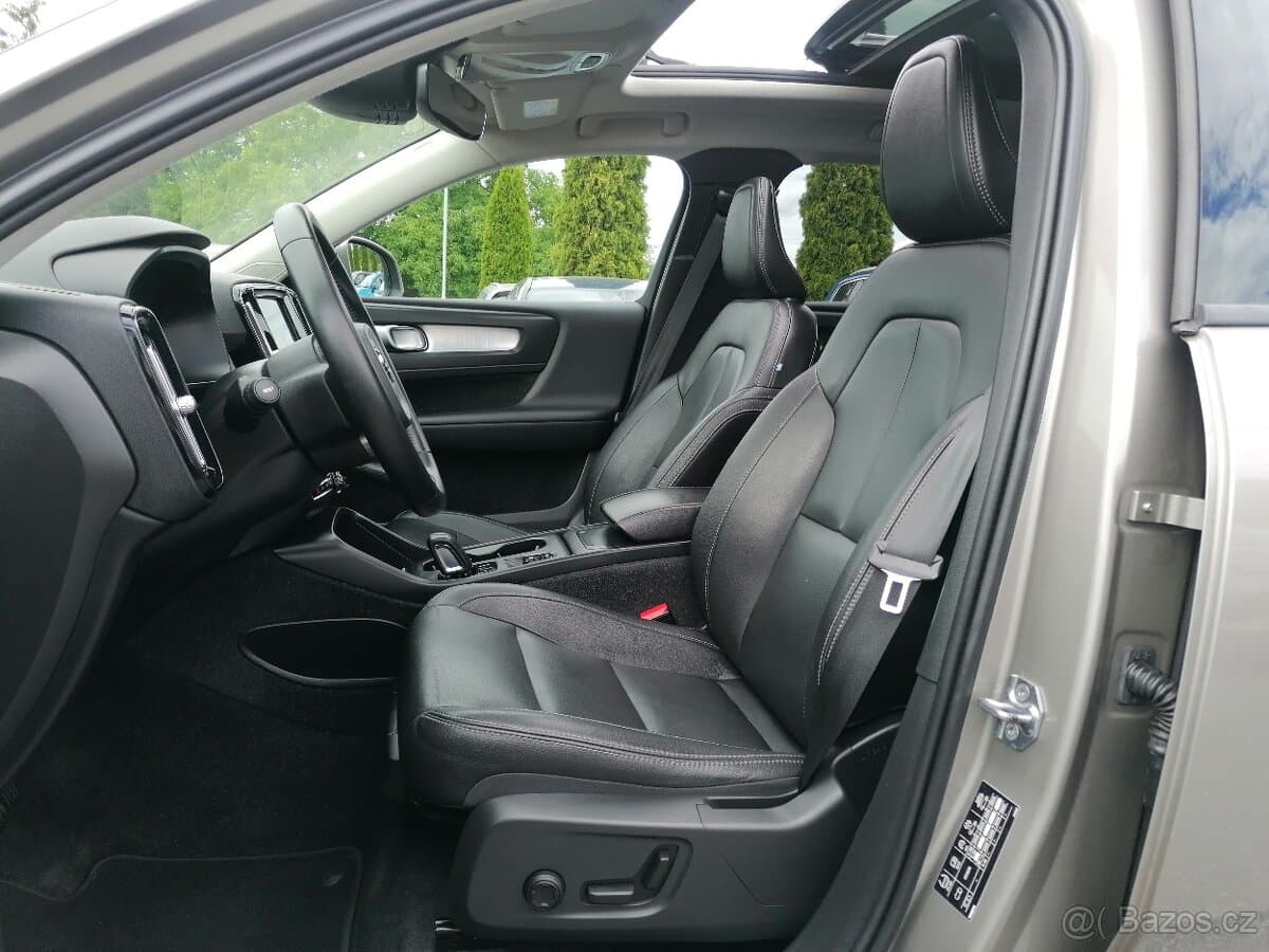 2020 Volvo XC40 - 7