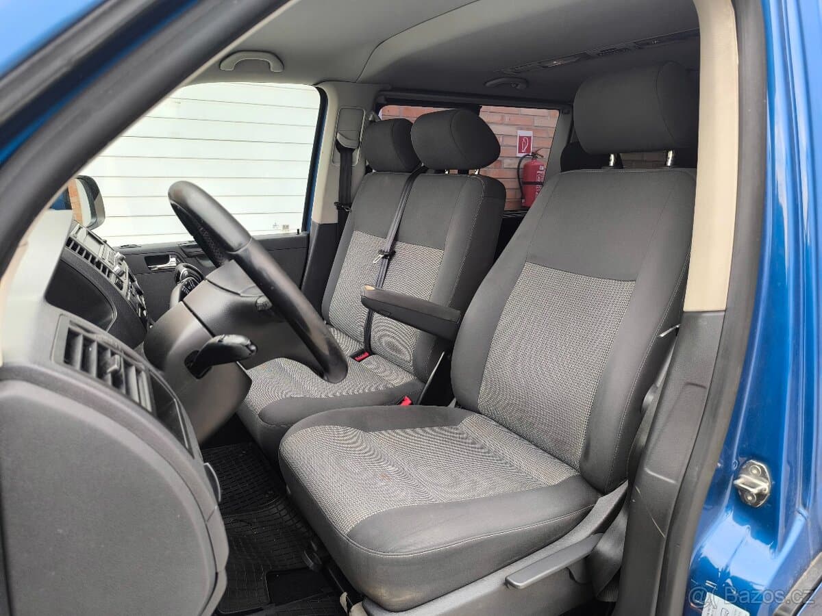 2011 Volkswagen CARAVELLE - 7
