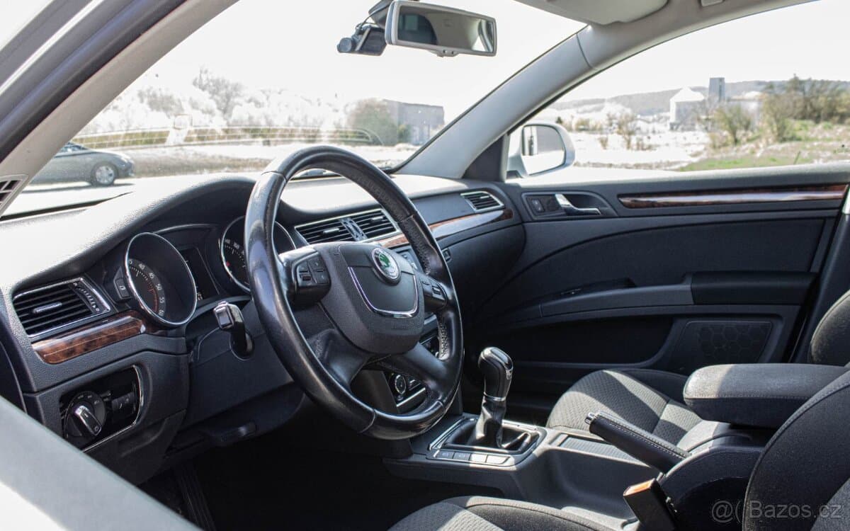 2011 Škoda SUPERB - 7