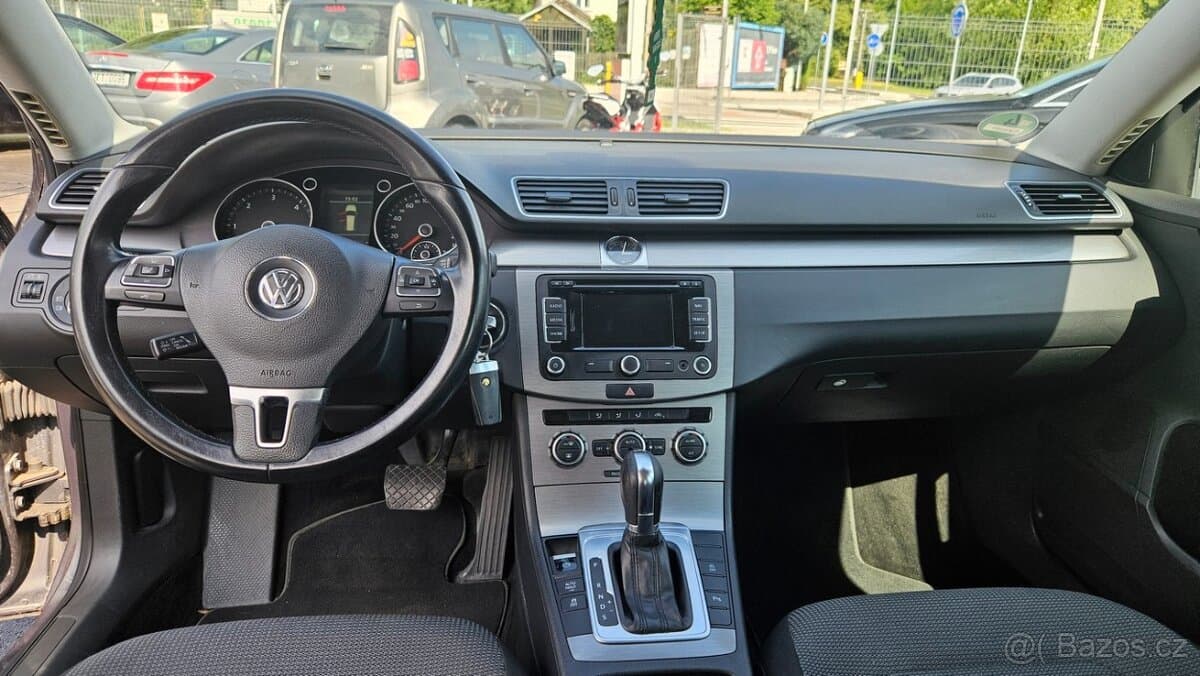 2013 Volkswagen PASSAT - 7