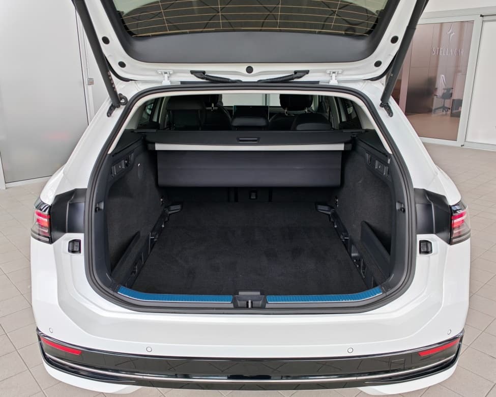 2025 Volkswagen PASSAT - 7