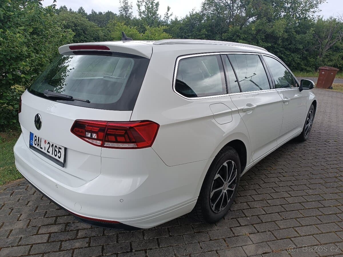 2020 Volkswagen PASSAT - 7