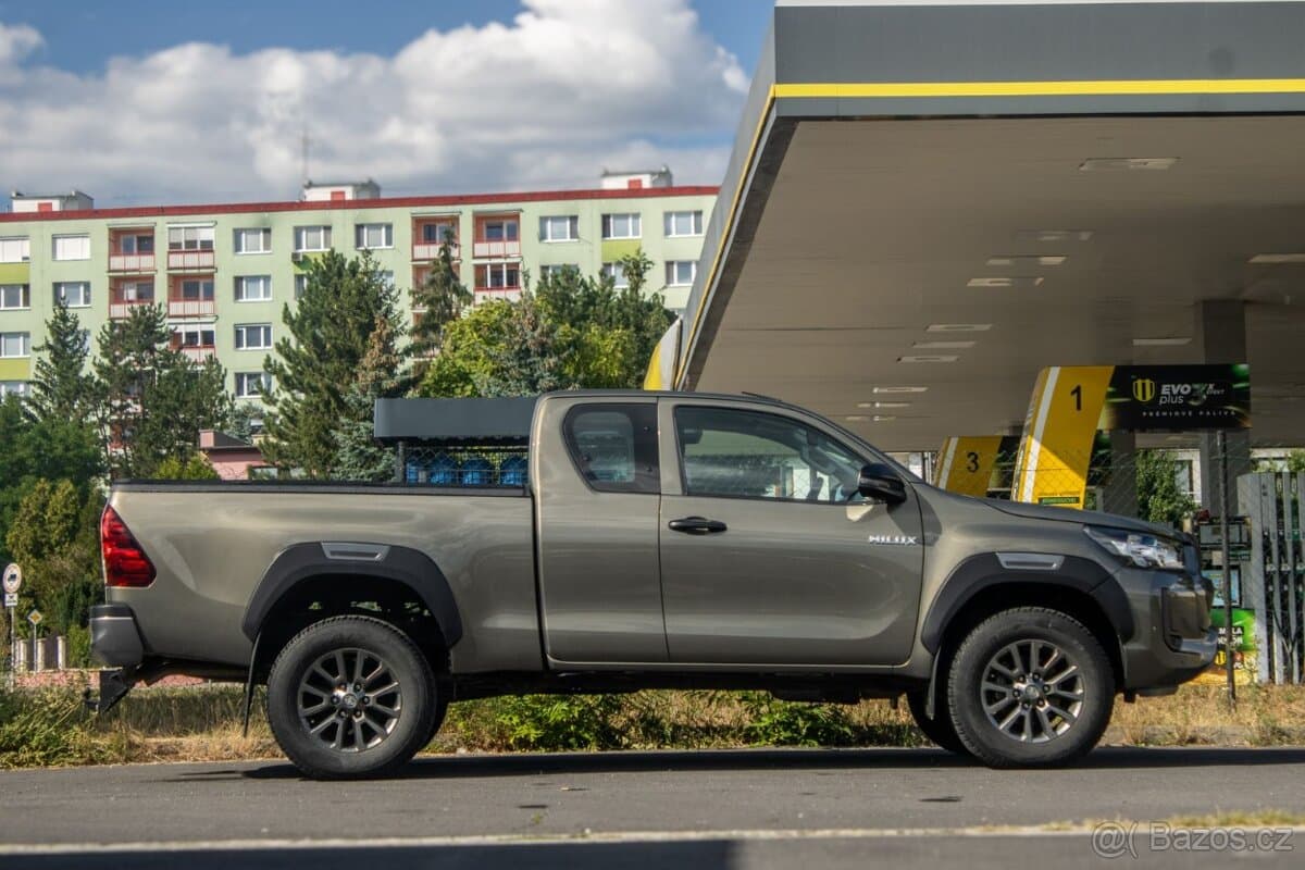 2021 Toyota HILUX - 7