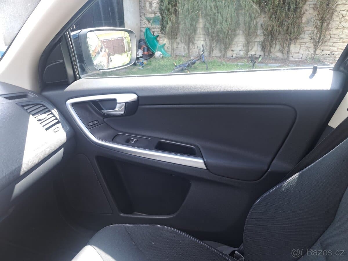 2011 Volvo XC60 - 7