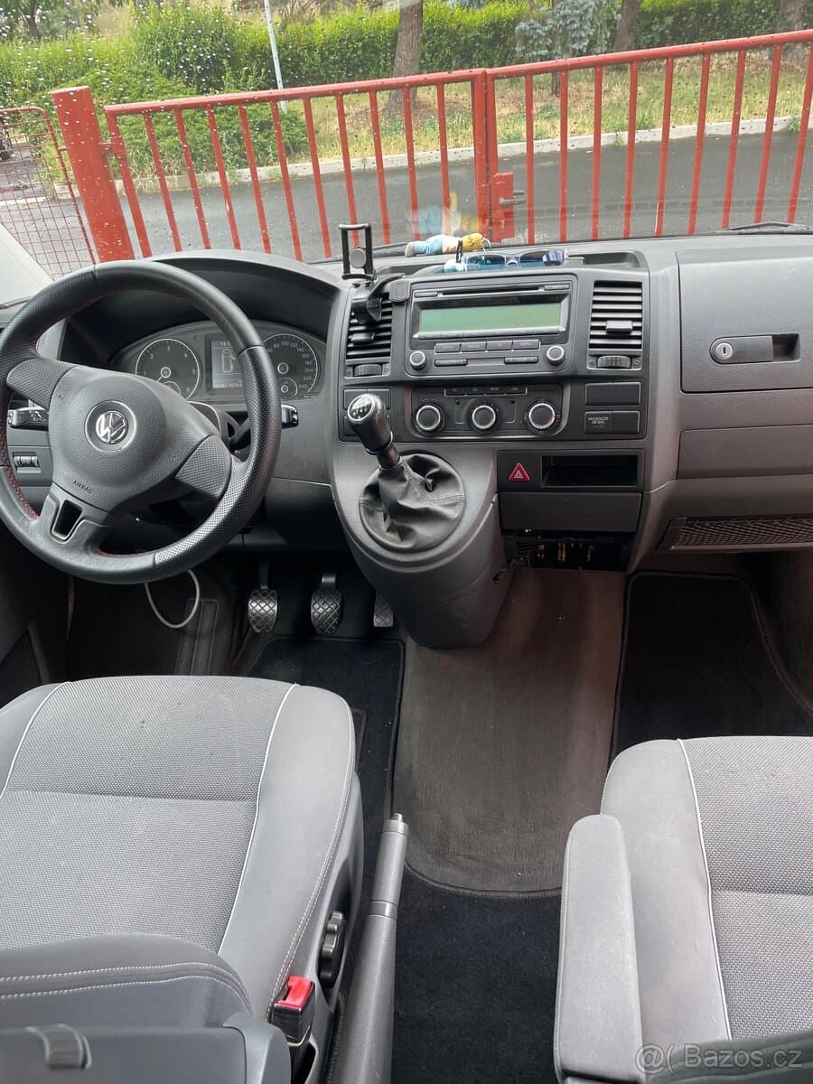 2011 Volkswagen MULTIVAN - 7