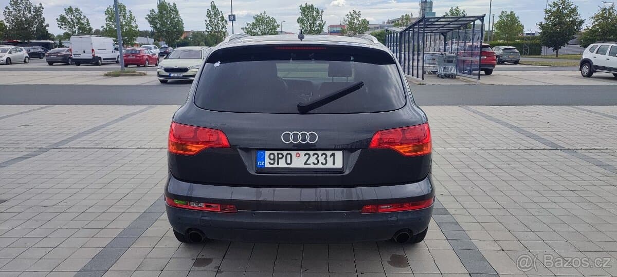 Audi Q7 - 7