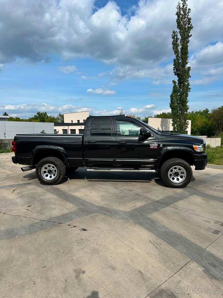 2007 Dodge RAM - 7