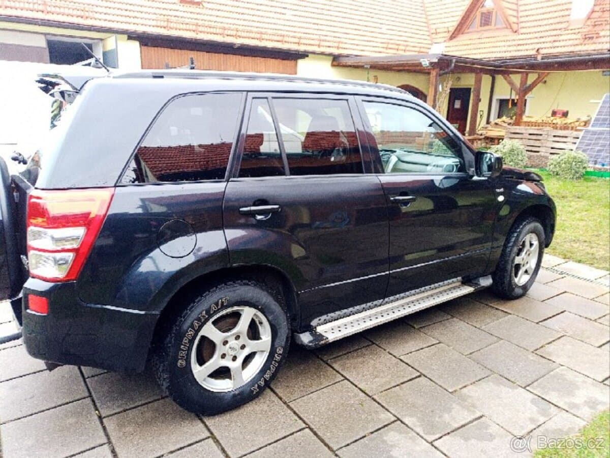 Suzuki GRAND - 7