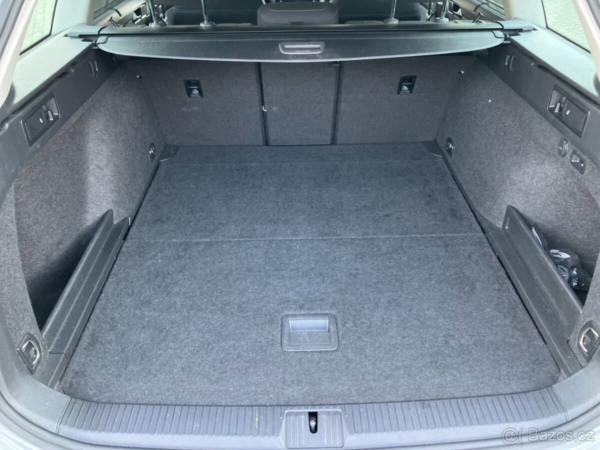 2020 Volkswagen PASSAT - 7