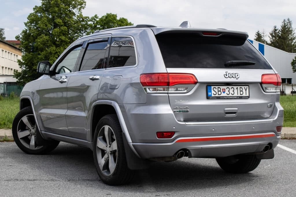 2015 Jeep CHEROKEE - 7