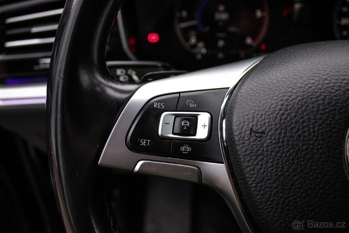 2018 Volkswagen TOUAREG - 7