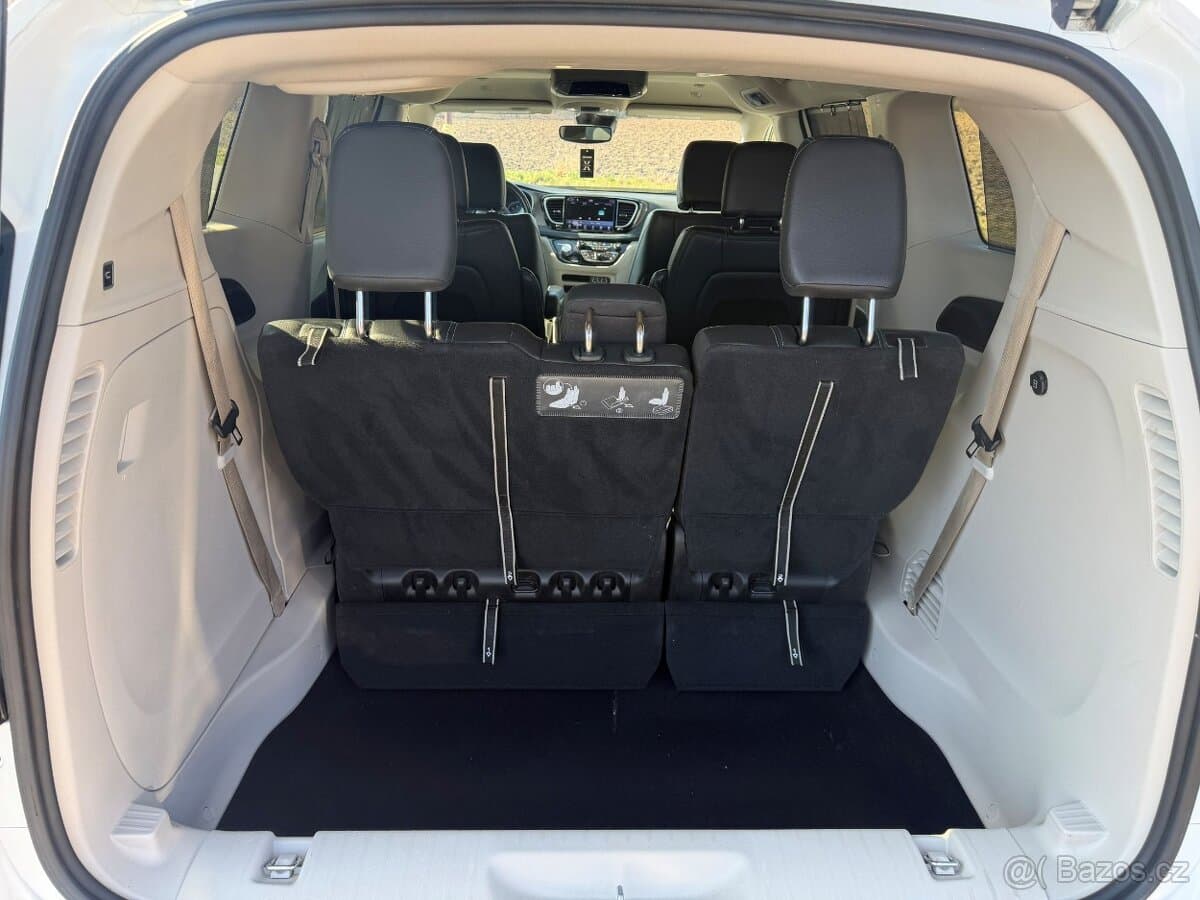 Chrysler PACIFICA - 7