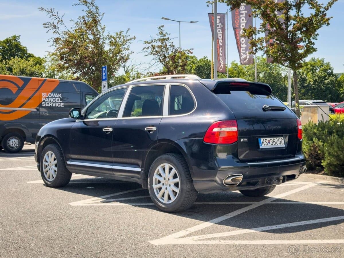 2010 Porsche CAYENNE - 7