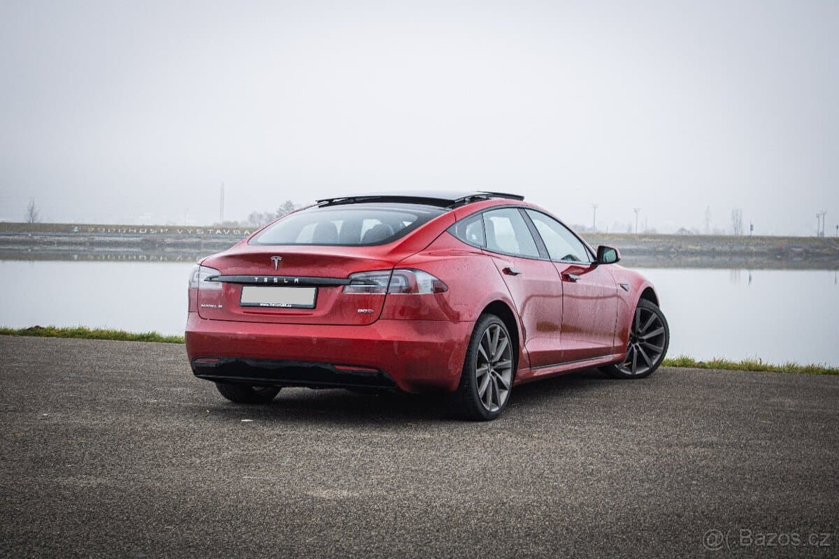 2016 Tesla MODEL S - 7