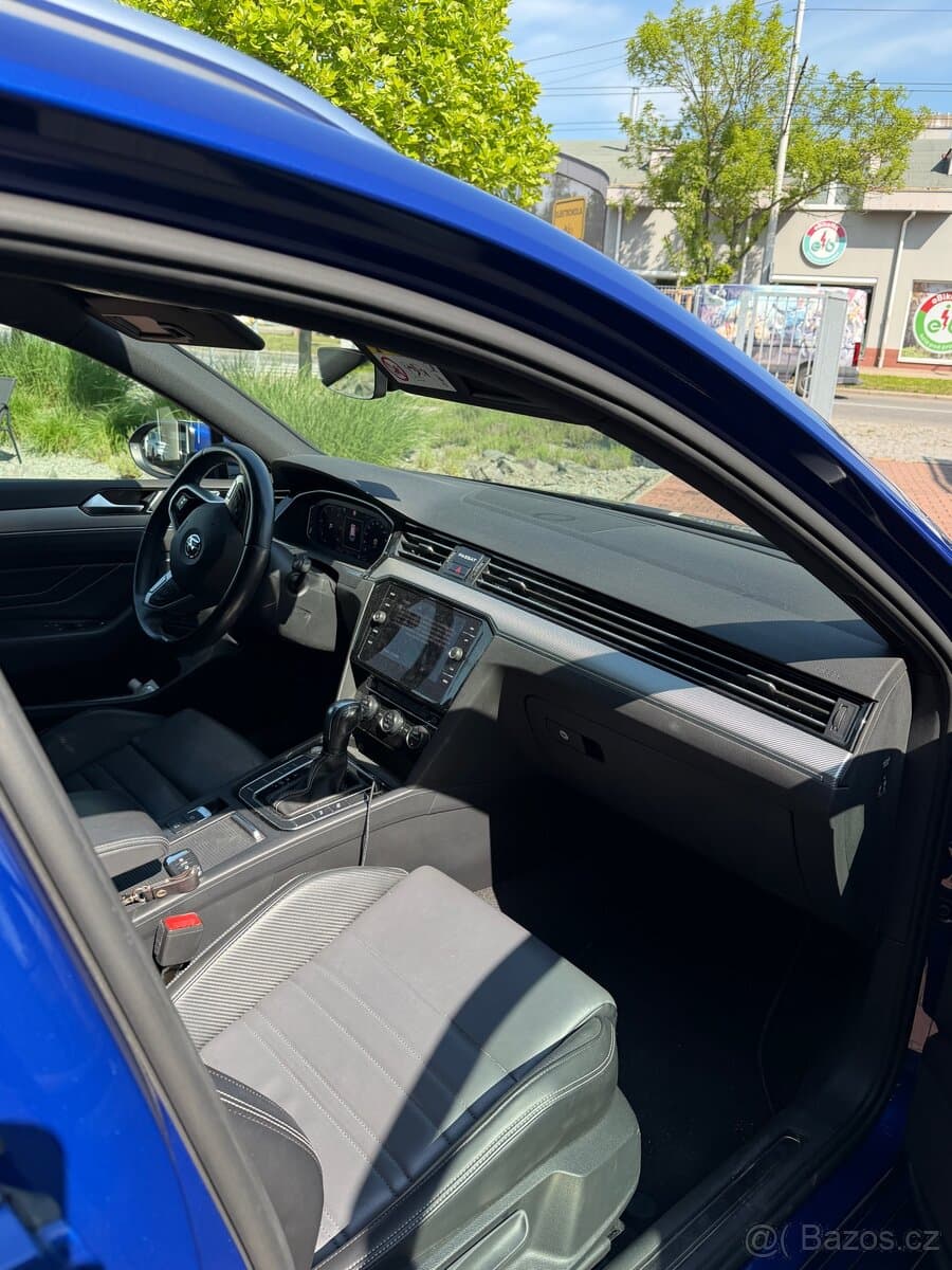 2020 Volkswagen PASSAT - 7