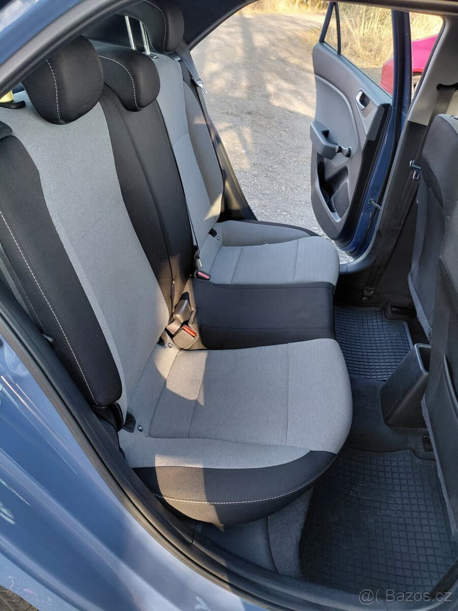 2016 Hyundai i20 - 7
