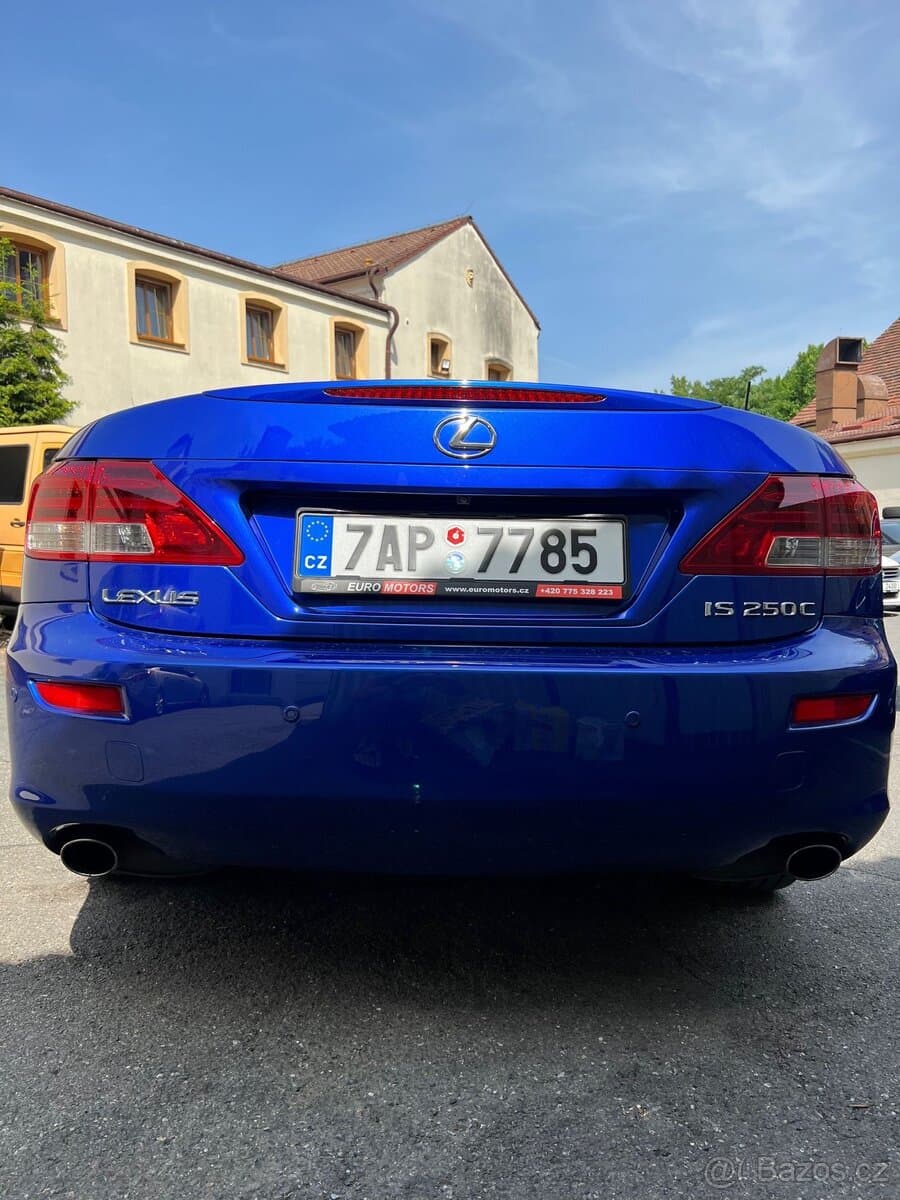 2010 Lexus IS - 7