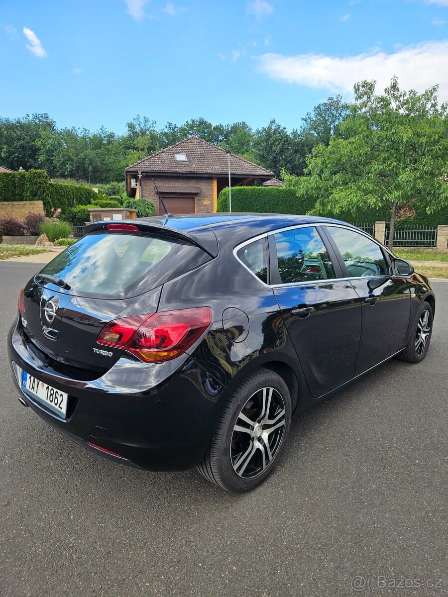 2010 Opel ASTRA - 7