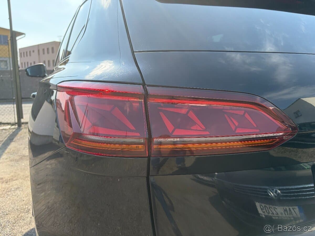 2022 Volkswagen TOUAREG - 7