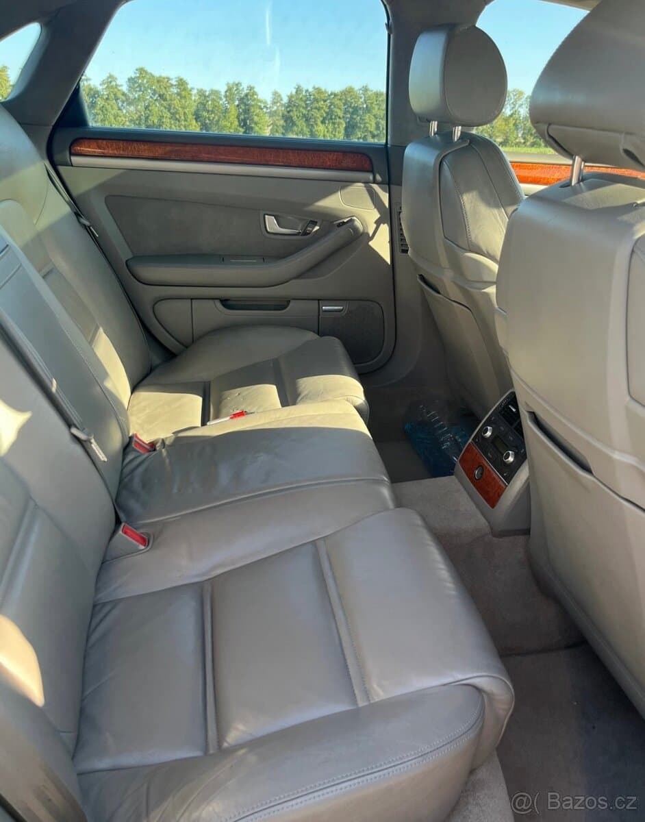 Audi A8 - 7